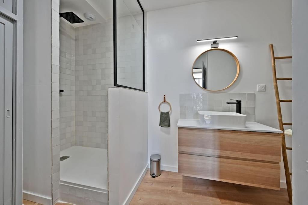 Apartamento Au Coeur Des Platanes - Parking Gratuit Sous-Terrain - Clim - Balcon Aviñón Exterior foto