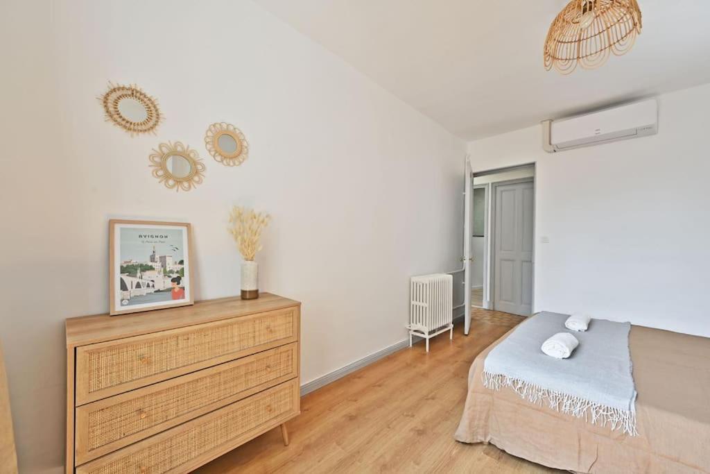 Apartamento Au Coeur Des Platanes - Parking Gratuit Sous-Terrain - Clim - Balcon Aviñón Exterior foto